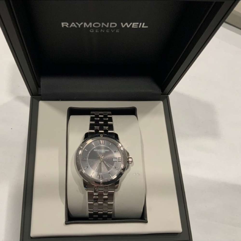 Raymond Weil Quartz Tango Classic Silver and Black Men's Watch